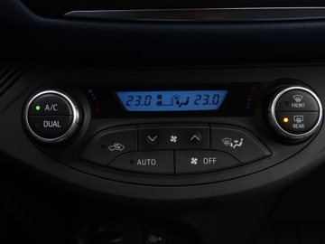 Toyota Yaris III Hatchback 5d Facelifting 2017 1.5 Dual VVT-iE 111KM 2017 Toyota Yaris 1.5 Dual VVT-i, Salon Polska, zdjęcie 12
