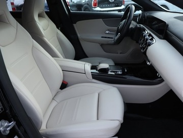 Mercedes Klasa A W177/V177 Hatchback 1.3 200 163KM 2018 Mercedes A A 200, Salon Polska, Automat, Skóra, zdjęcie 8