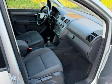 Volkswagen Touran I 1.6 102KM 2006 Volkswagen Touran 1.6 Benzyna 7osób, zdjęcie 7
