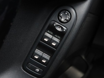 Citroen C3 II Hatchback facelifting 1.2 VTi 82KM 2016 Citroen C3 1.2 VTi, Salon Polska, Serwis ASO, zdjęcie 15