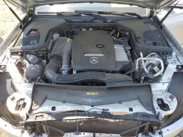 Mercedes Klasa E W213 2019 Mercedes-Benz Klasa E 2019 Mercedes-Benz E-Class E 300 4MATIC Sedan 2.0, zdjęcie 10