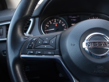 Nissan Qashqai II Crossover 1.2 DIG-T 115KM 2017 Nissan Qashqai 1.2 DIG-T, Salon Polska, Klima, zdjęcie 17