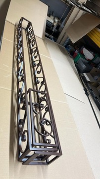 Клумба, перила, кронштейн для забора, подоконник