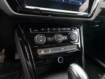 Volkswagen Touran III 2.0 TDI 150KM 2018 VOLKSWAGEN Touran 2.0 TDI DSG Minivan 150KM 2018, zdjęcie 17