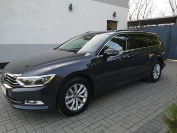 Volkswagen Passat B8 Variant 2.0 TDI BlueMotion SCR 150KM 2018 Volkswagen Passat 2.0 TDI 150KM Klimtron Navi, zdjęcie 9