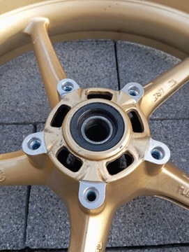 Triumph Daytona 675 Street Triple 675 08-12 передний обод прямой передний