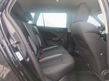 Skoda Kamiq Crossover Facelifting 1.0 TSI 115KM 2025 Skoda Kamiq DSG LED Kamera Virtual Cockpit Grzane fotele KESSY Bezwypadkowy, zdjęcie 34