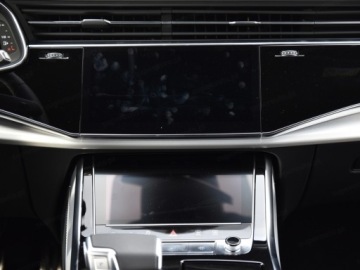 Audi Q8 SUV 3.0 50 TDI 286KM 2025 AUDI Q8 / E-Tron 50 TDI quattro S line 3.0 (286KM) 2025, zdjęcie 9