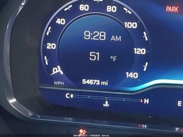 Chevrolet Suburban GMT900 2023 Chevrolet Suburban 2023r., 4x4, 5.3L 5.3 Benzyna 355KM, zdjęcie 7