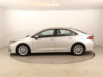 Toyota Corolla XII Sedan 1.6 Valvematic Dual VVT-i 132KM 2020 Toyota Corolla 1.6 Valvematic, Salon Polska, zdjęcie 2