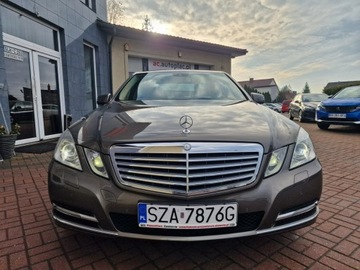 Mercedes Klasa E W212 Limuzyna 250 CGI BlueEFFICIENCY 204KM 2010 Mercedes E 250 CGI Elegance Automat Navi Skóry, zdjęcie 3