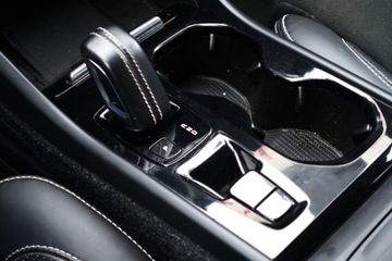 Volvo XC40 Crossover 2.0 T4 190KM 2019 Volvo XC 40 T4 R-Design, czujniki, tempomat, klima 2stref, CarPlayAA, FV23, zdjęcie 9