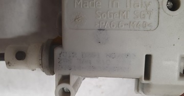 VZPĚRA/TLAKOVAČ KRYT PALIVA 3C0810773 PASSAT B7