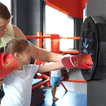 МУЗЫКАЛЬНЫЙ BLUETOOTH BOXER НА ТРЕНИРОВОЧНОЙ БОКСЕРСКОЙ СТЕНЕ + ПЕРЧАТКИ