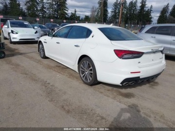 Maserati Quattroporte II 2022 Maserati Quattroporte Modena Q4 2022 3.0l 3.0 Benzyna 424KM, zdjęcie 3