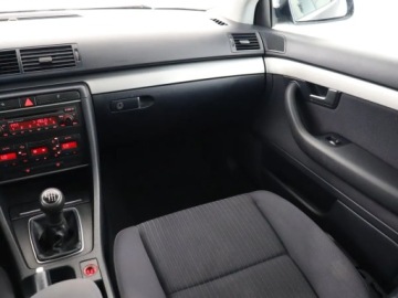 Audi A4 B7 Avant 2.0 TDI PD 140KM 2005 Audi A4 2.0 TDI, HAK, Klima, Klimatronic,ALU, zdjęcie 7