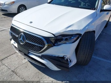 Mercedes Klasa E W214 2024 Mercedes-Benz Klasa E 2024 Mercedes-Benz E-Class E 350 4MATIC Sedan 2.0, zdjęcie 5