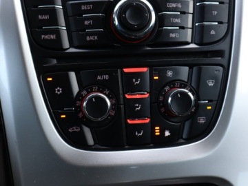 Opel Astra J Sports Tourer 1.7 CDTI ECOTEC 110KM 2011 Opel Astra 1.7 CDTI, Salon Polska, Navi, Klima, zdjęcie 18