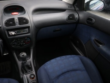 Peugeot 206 Hatchback 1.4 i 75KM 2004 Peugeot 206 1.4, Salon Polska, Klima, zdjęcie 7