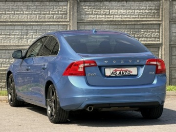 Volvo S60 II Sedan Facelifting 2.0 D3 DRIVE-E 150KM 2015 Volvo S60 2,0D3 150KM Lift/Ledy/Navi/Xenony/Alu18, zdjęcie 3