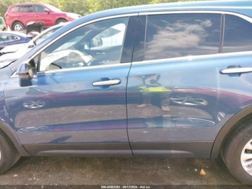 Cadillac 2024 Cadillac XT4 Luxury 2024 2.0l 2.0 Benzyna 235KM, zdjęcie 2