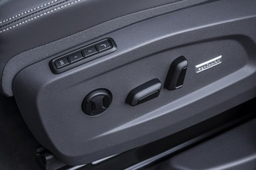 Volkswagen Multivan T7 Van L1 2.0 TDI 150KM 2025 Volkswagen VW Multivan STYLE L2 2.0 TDI 150 KM DSG OD RĘKI, zdjęcie 15