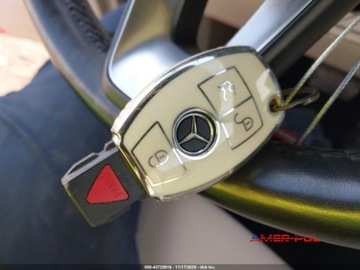 Mercedes GLC C253 2018 Mercedes-Benz GLC 2018 r., 2,0L 300 4MATIC 2.0 Benzyna 241KM, zdjęcie 12