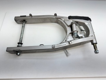 SUZUKI GSF 600 Bandit 00-04 WAHACZ MOCOWANIE