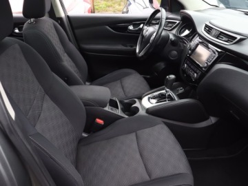 Nissan Qashqai II Crossover 1.6 dCi 130KM 2017 Nissan Qashqai 1.6 dCi, Automat, Navi, Klima, zdjęcie 8