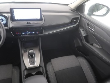 Nissan Qashqai III Crossover Facelifting 1.3 DIG-T MHEV 158KM 2025 Nissan Qashqai 1.3 DIG-T MHEV, 1. Właściciel, zdjęcie 7