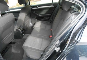 Volkswagen Passat B8 Limousine 1.6 TDI BlueMotion Technology 120KM 2017 Volkswagen Passat Volkswagen Passat B8 1.6 Diesel 120KM, zdjęcie 8