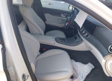 Mercedes Klasa E W213 2021 Mercedes-Benz Klasa E 2021, 2.0L, od ubezpieczalni, zdjęcie 10