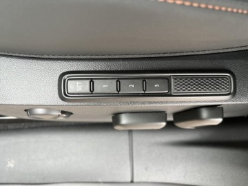 Cupra Terramar SUV 1.5 eTSI 150KM 2026 Cupra Terramar 1.5 eTSI 150 KM 7-biegowa automatyc, zdjęcie 12