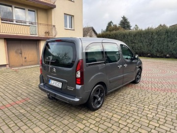 Citroen Berlingo II Combi Facelifting 2015 1.6 BlueHDi 100KM 2015 Citroen Berlingo Citroen Berlingo II (2008 - 2018) 1.6 1.6 Diesel 99KM, zdjęcie 17