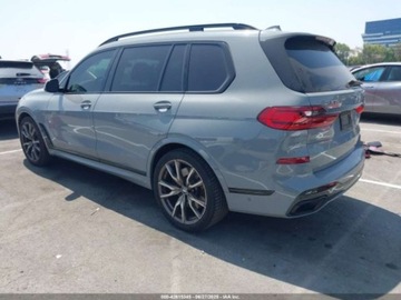 BMW X7 2022 BMW X7 M50I 2022 4.4l 4.4 Benzyna 523KM, zdjęcie 3