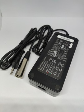 Зарядное устройство 2А 36В/42В GIANT Explorer 5 PIN для велосипеда