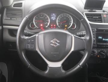 Suzuki Swift V Hatchback 3d Facelifting 1.2 VVT 94KM 2014 Suzuki Swift 1.2, Salon Polska, Serwis ASO, Klima, zdjęcie 14