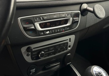 Renault Megane III Grandtour Facelifting 2013 Energy dCi 130KM 2014 Renault Megane Renault Megane 1.6 dCi Energy Zen 1.6 Diesel 130KM, zdjęcie 13