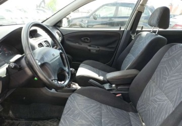 Mitsubishi Carisma Sedan 1.8 16V GDI 125KM 2000 Mitsubishi Carisma Mitsubishi Carisma 1.8 Benzyna 125KM, zdjęcie 7