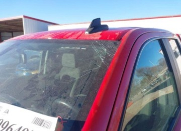 Chevrolet Silverado II 2022 Chevrolet Silverado 2022, 5.3L, 4x4, 1500 LTD, po gradobiciu 5.3 Benzyna, zdjęcie 10