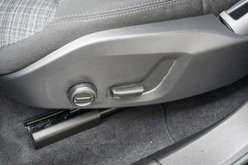 Volvo XC60 II Crossover Plug-In Facelifting 2.0 T6 350KM 2024 Volvo XC 60 YV1UZH4V1S1092089, zdjęcie 13