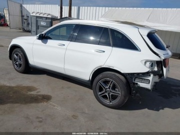 Mercedes GLC C253 2021 Mercedes-Benz GLC 300, 2021r., 4x4, 2.0L 2.0 Benzyna 255KM, zdjęcie 2