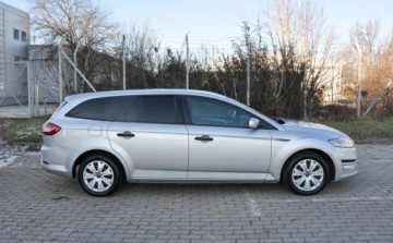Ford Mondeo IV Kombi 2.0 Duratorq TDCi DPF 140KM 2011 Ford Mondeo SW 2,0TDCI Lift Salon PL Bezwypadkowy 2.0 Diesel 140KM, zdjęcie 4