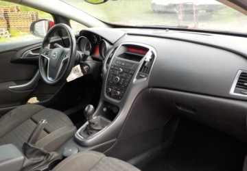 Opel Astra J GTC 1.4 Turbo ECOTEC 120KM 2013 Opel Astra Okazja 1.4 Benzyna 120KM, zdjęcie 19