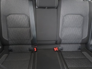 Volkswagen Passat B8 Variant Facelifting 2.0 TDI SCR 150KM 2023 VW Passat 2.0 TDI, Salon Polska, 1. Właściciel, zdjęcie 9