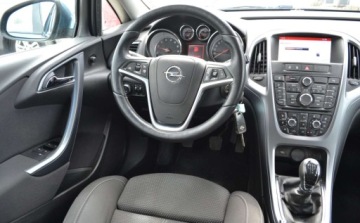 Opel Astra J Sports Tourer Facelifting 1.6 Twinport ECOTEC 115KM 2014 Opel Astra 1.6 - Bezwypadkowe - 1 wlasciciel - Stan Mega - auto oplacone, zdjęcie 5