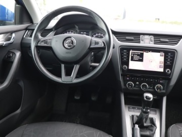 Skoda Octavia III Kombi Facelifting 2.0 TDI 150KM 2018 Skoda Octavia 2.0 TDI, Salon Polska, zdjęcie 6