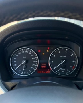 BMW Seria 3 E90-91-92-93 Touring E91 2.0 318i 143KM 2009 BMW Seria 3 Zadbana Uszkodzony silnik 2.0 Benzyna 143KM, zdjęcie 11