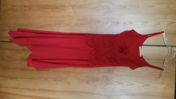 Красное платье с асимметричным низом Р.38