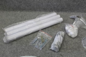 Haku Mobel мраморная белая хромированная вешалка